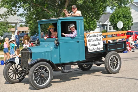 Ray celebrates Grain Palace Days